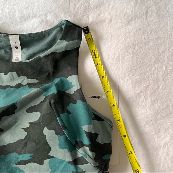 Invigorate Train Tank Size 4 Green Blue Camo lululemon sports bra top - Picture 8 of 9